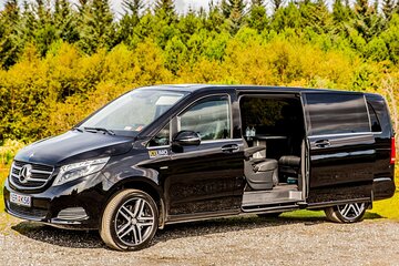 Private transport In Luxury MPV/SUV 5pax Keflavik Airport-RKV