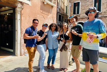 Rialto Farmers Market Food Tour in Venice with Wine Tasting & Guided Sightseeing