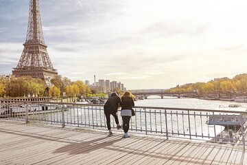 4 Hour Shared Walking Tour in Paris with Local Guide