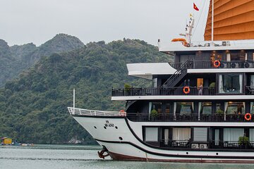 3-Day Tour Halong Bay and Lan Ha Bay Cruise