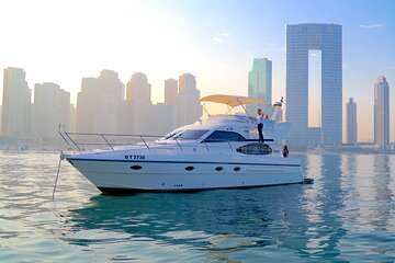 Dubai: Private Luxury Cruise on a Stylish 50FT Yacht.