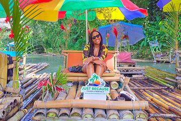 Montego Bay: Bamboo Rafting with Limestone Massage & Shopping