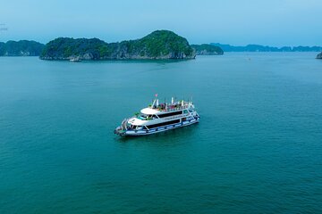 Full Day Sea Star Cruise to Lan Ha-Ha Long Bay Viet Hai village