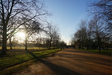 Oxford Scavenger Hunt and Highlights Self-Guided Tour