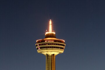 Best of Niagara Falls USA and Canada Night Tour with Skylon Tower