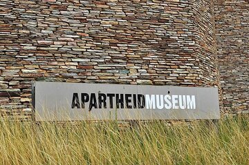 Full Day Tour Apartheid Museum and Soweto 