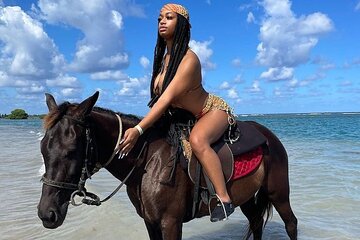 Epic Horseback Ride & Swim and Blue Hole From Montego Bay Private