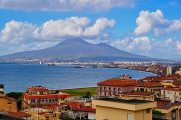 Welcome to Naples Walking Tour