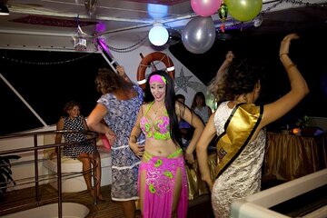 Sunset Boat Party with Dinner and Belly Dancer in Sharm El Sheikh