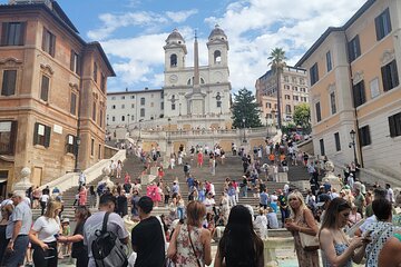 Rome attractions Walking Tour with the Pantheon & Trevi fountain