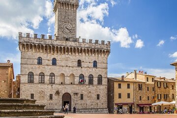 Montepulciano, Pienza, and the Essence of Val d'Orcia