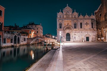 Discover Venice Ghostly Lore on Foot