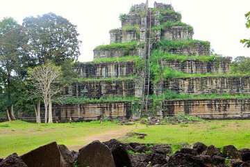 Full-Day Private Tour: Preah Vihea and Koh Ker Temple