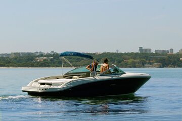 Lisbon: Private Boat Tour