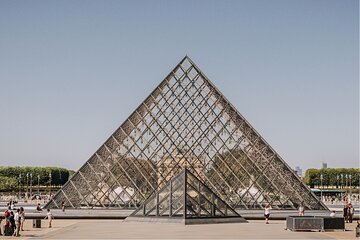 Paris City Tours by Bus with Louvre Museum Entry Ticket