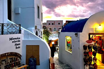 The Highlights of Santorini on a Mini Bus Daily Sunset Tour