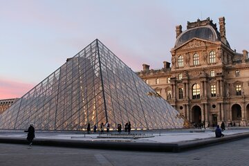 Paris: Louvre Museum Timed Entrance Ticket with Phone Audio Guide