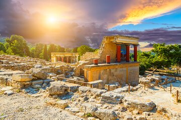 Private Tour: Knossos, Zeus Cave, Lassithi Plateau from Heraklion