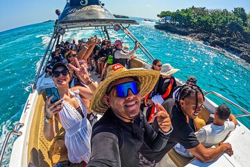 Full Day: 5 Must See Spots in Rosario Islands with Optional Mud Volcano