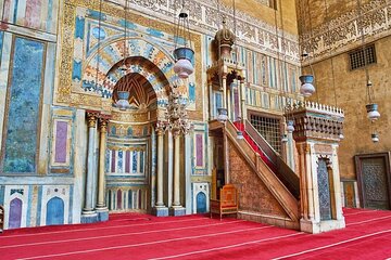 Guided tour Mosque and Madrasa of Sultan Hasan With Entry Ticket
