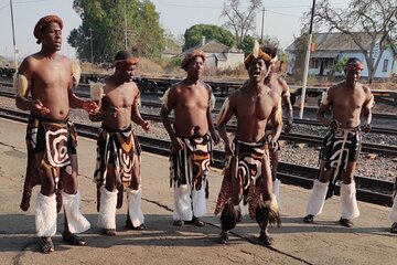  Guided Bar and Restaurant Safari in Victoria Falls