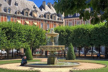 Aristocratic and Literary Tour in Marais