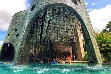 Tlaga Singha ubud/ infinity Pool, Monkey Forest,Water Fall. 