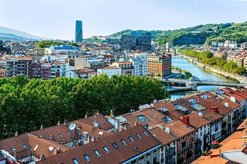 Bilbao : Highlights Private Bike tour With A Guide 