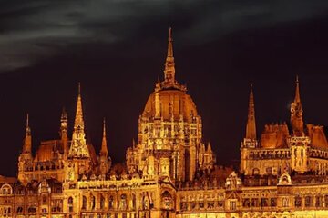 Interactive Mystery Hunt by The Parliament in Budapest