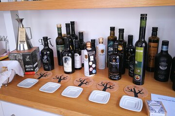 From Lisbon: Olive Oil, Salt Flats and Winery Private Day Tour