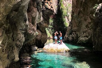 Hiking The Rif mountain in akechour