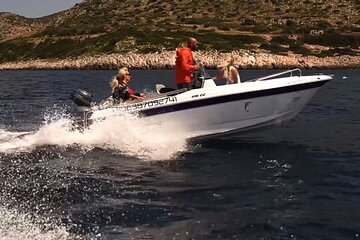 Rent A Small Boat Without License And Cruise Athens Riviera