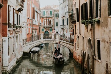 Private Vacation Photography Session with Local Photographer in Venice