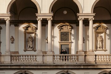 Private Vacation Photography Session with Local Photographer in Milan