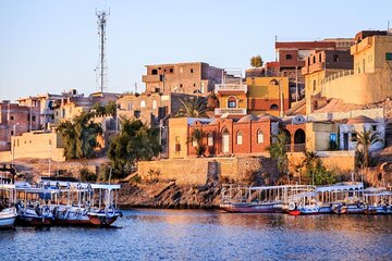 Aswan Tour in Nubian Village by Motorboat