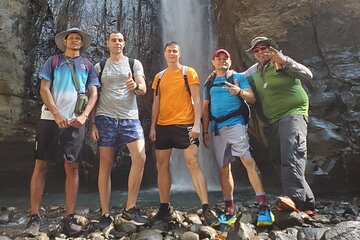 Hike tamanique falls and visit El tunco beach from San Salvador