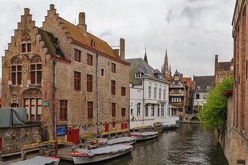 Private Food 3 Hour Tour: The 10 Tastings of Bruges With Locals