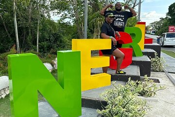 The Negril Experience: {Local Stops, 7 mile Beach & Ricks Café}