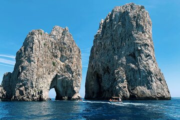 Capri Private Boat Excursion with Faraglioni and Blue Grotto 