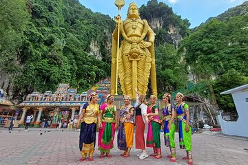 Batu Caves, Batik & Pewter Tour with Traditional Dance Class