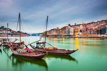 Porto’s Romantic Pathways: A Love Story