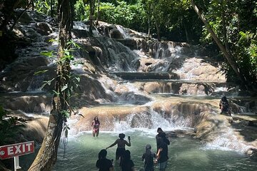 Dunn's River Falls Private Taxi To and From Falmouth Pier & Hotel