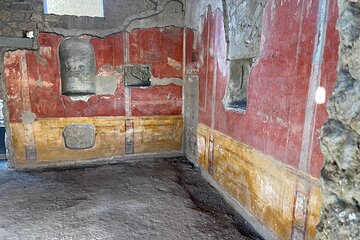 From Positano: Pompeii Vesuvius & Lunch All Inclusive