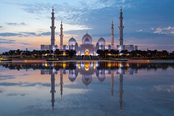 Discover Abu Dhabi Highlights Private Full-Day Sightseeing Tour