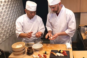 Experience Sushi Making Classes with Professionals in Tokyo