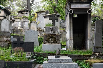 Paris Père Lachaise Cemetery Love Affairs and Death Walking Tour