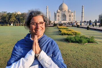 Same-Day Wonders: Taj Mahal & Agra Fort Tour from Hyderabad