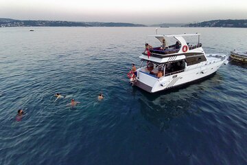 Istanbul Private Luxury Yacht on Bosphorus 14 Meter(46 feet)