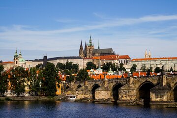Classic Prague Castle Tour, Strahov Monastery & Castle District