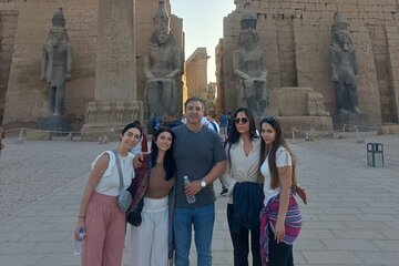 Private Full Day Tours to Luxor East and West Banks from Luxor city with Lunch 